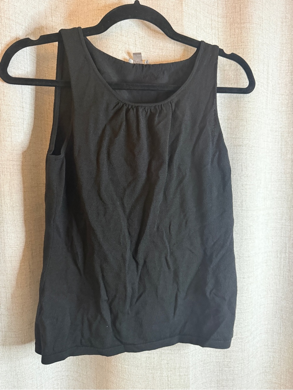 Ann Taylor Black Sleeveless Scoop Neck Tank Top
